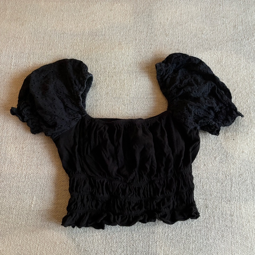 Black Puffed Sleeve Top